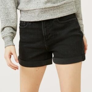 Free Assembly Women’s Rolled Cuff Black Wash Jean Shorts | 8